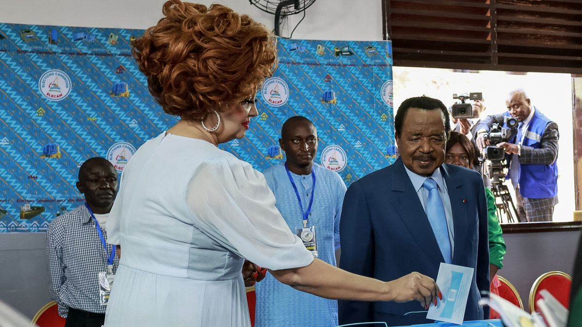 Nejstarší prezident na světě se znovu uchází o křeslo hlavy státu Kamerunu